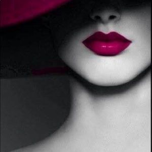 Meet your Posher, Claudia